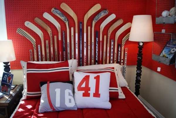 bed head design with a hockey stick made