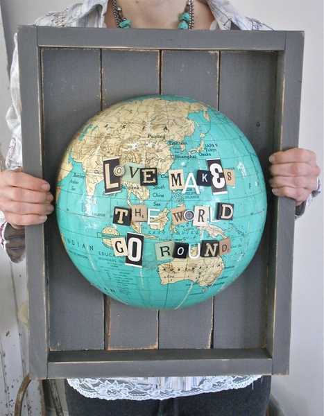  Wall decorations of the ancient world and paper letters 