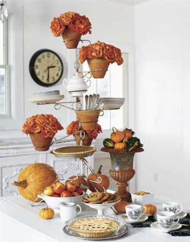 fall, floral arrangements, apples and pumpkins for Thanksgiving traditional decoration