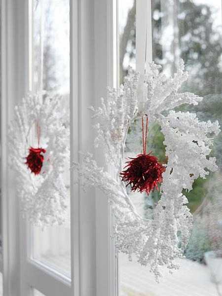 White Christmas wreaths for decoration Window