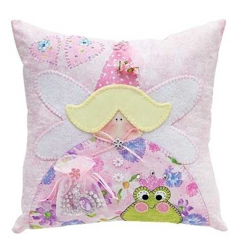 10 creative fabric appliques transforming plain decorative pillows 10 creative fabric appliques transforming plain decorative pillows