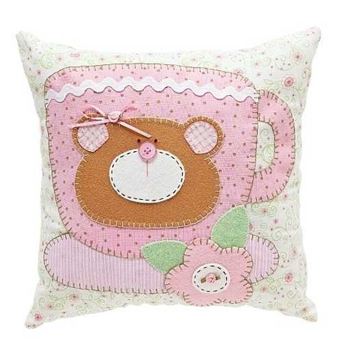 10 Creative Fabric Appliques Transforming Plain Decorative Pillows