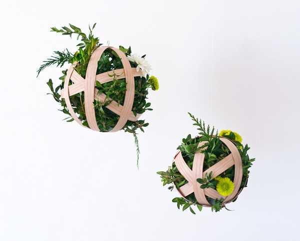 Hanging Pendant with grass and flowers, creative floral arrangements for the interior decoration