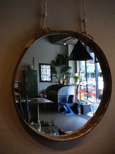 round wall mirror with jute rope