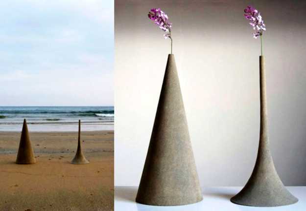 Japanese vases of flowers