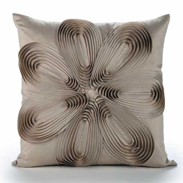  accent pillows with 3D floral pattern 