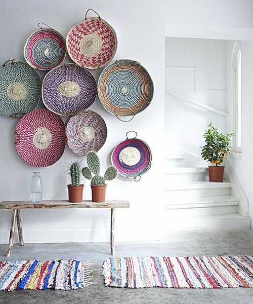 white wall decoration with colorful basket shells