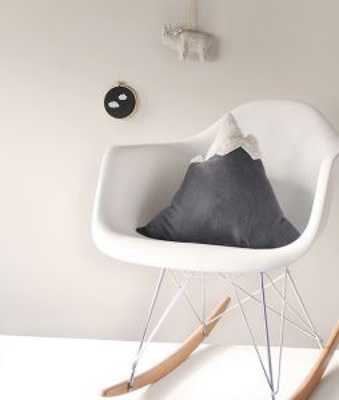 Berg decorative pillows