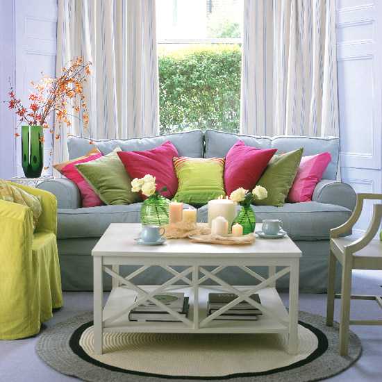 decorate pink and green color combination for the living room