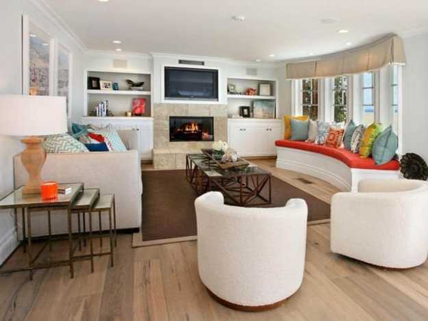 white living room decoration with colorful accents