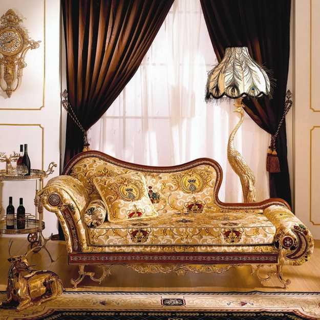 Recamier with golden upholstery fabric