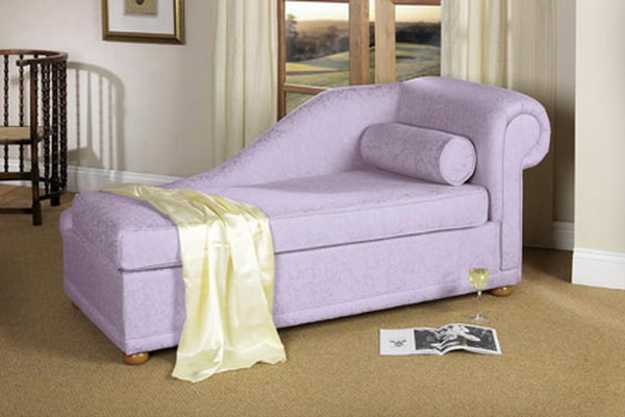 Light purple upholstery fabric, Recamier in the living room