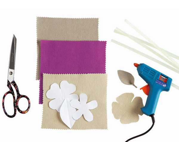 make flower decoration with felt textiles