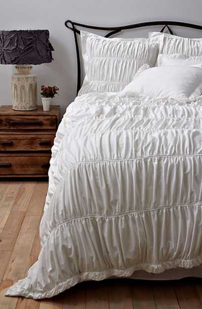 textured white bed linen set