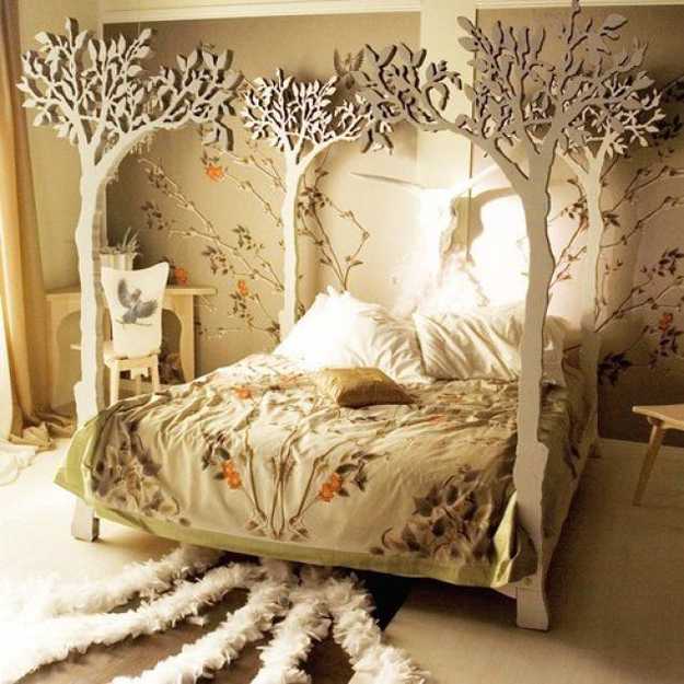 Bedroom Decorating Tree with post bed and mural