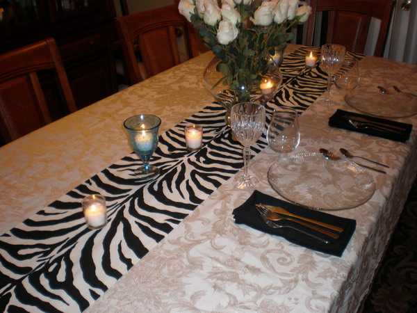 table runner with Zebra Pattern
