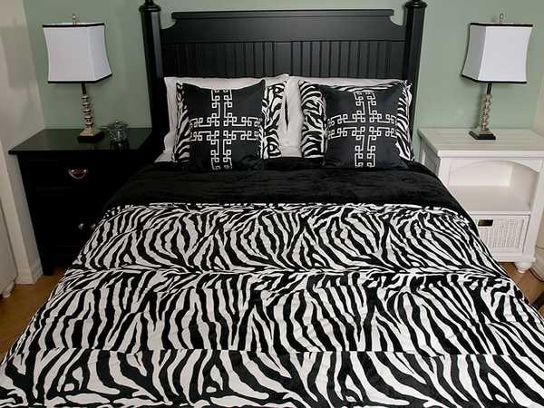 set bedding with zebra print