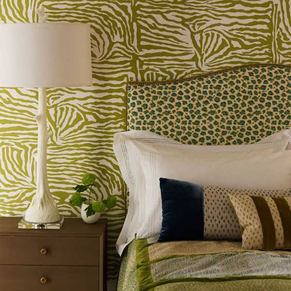 green wallpaper with zebra stripes