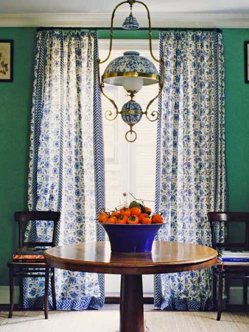  blue vase and curtains 