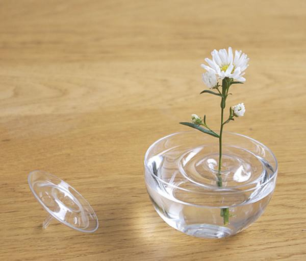 floating floral centerpieces and floral arrangements