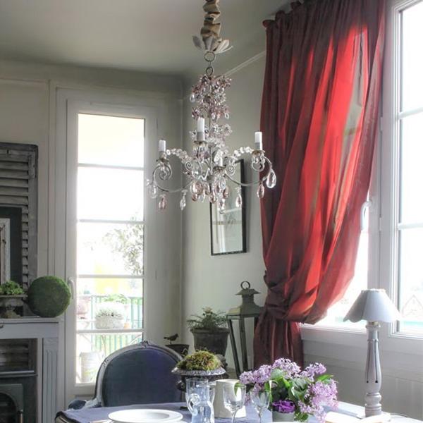 French-style dining room decorating with vintage furniture and gray-red color combination