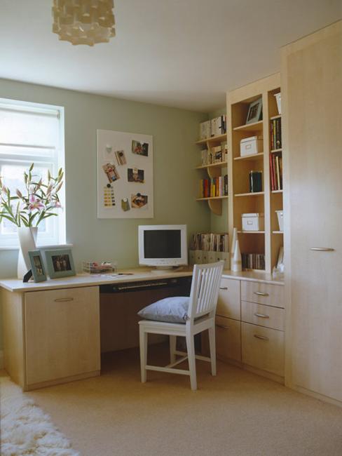 corner office desk and built in shelves