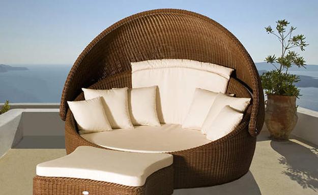 Contemporary daybed with large cushions