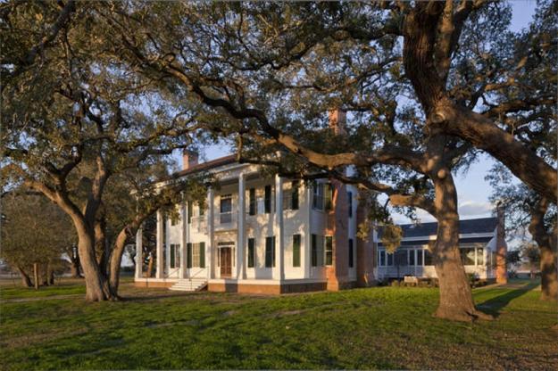 plantation-style homes