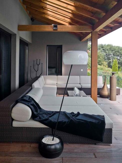 front porch decorating ideas, outdoor furniture and fabrics