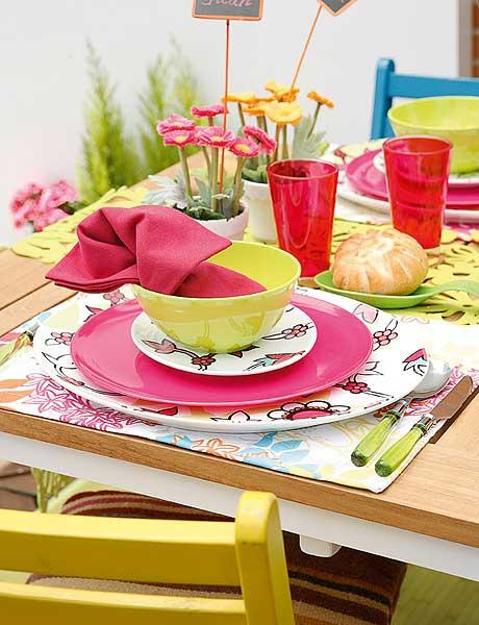 bright color combinations for the summer party decor