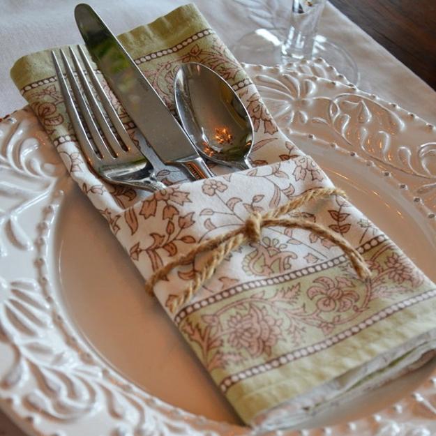 napkin decorated with cord