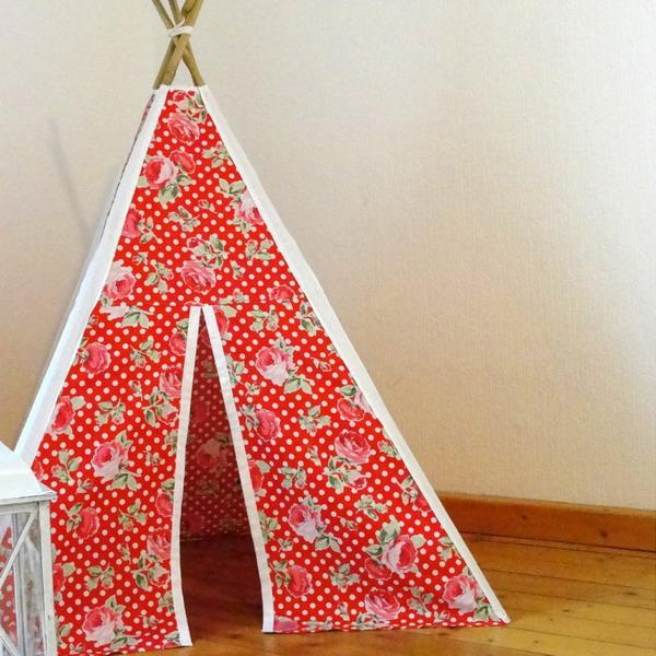 bright Tipi in red color