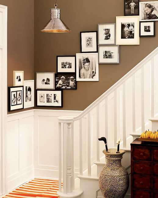  stairwell wall decoration with framed pictures 