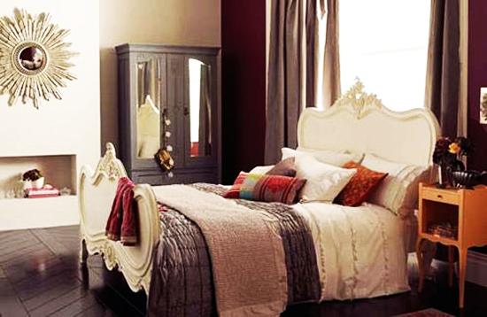 modern bedroom decor with mirrors