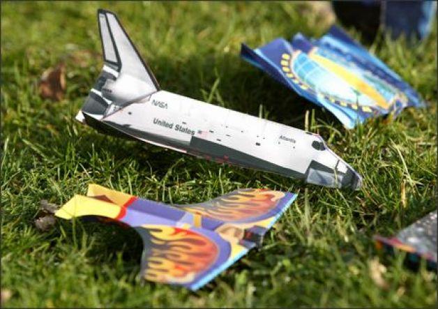 paper airplane design, fun fathers day ideas