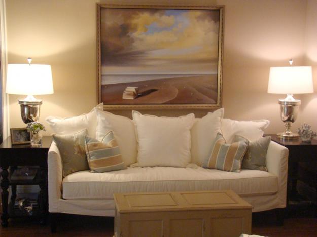  home decorating with paintings in various styles 