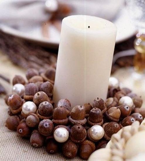  autumn decoration with acorns, fall craft ideas for table decorations 