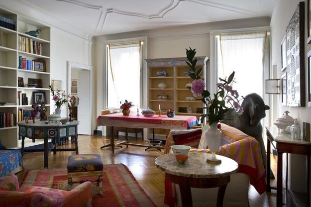 modern home decor ideas, materials, colors and room decoration pattern of textile designer Lisa Corti