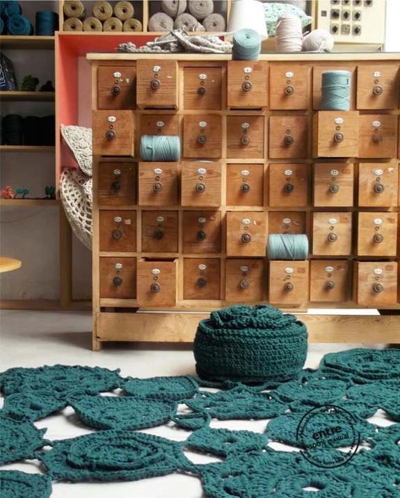 handmade home accessories, crocheted carpets