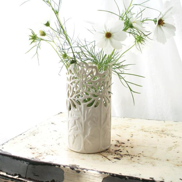 decorative vases and bowls, porcelain lamps and plates