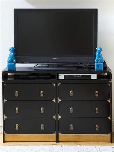 hand-painted furniture and modern decor ideas