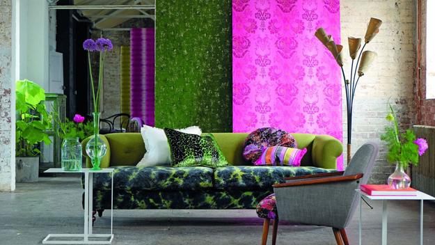 colorful interior decorating with modern wallpaper patterns and floral fabrics in pink and green colors - Wallpaper For Homes Decorating colorful interior decorating with modern wallpaper patterns and floral fabrics in pink and green colors - Wallpaper For Homes Decorating