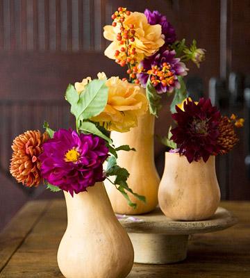 falling, ideas for table decoration with pumpkin and flowers