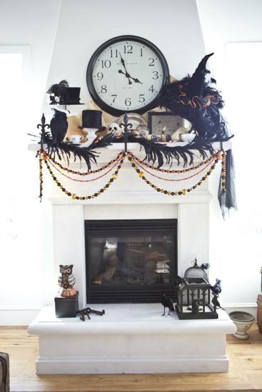 black and white fireplace decorating ideas black bats and black ribbons vintage halloween decorations - Vintage Style Halloween Decorations black and white fireplace decorating ideas black bats and black ribbons vintage halloween decorations - Vintage Style Halloween Decorations