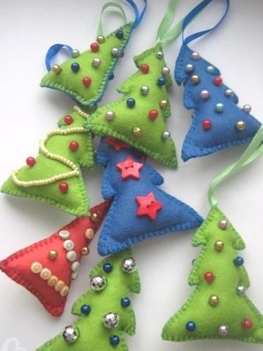 handmade felt Christmas decorations and unique gifts