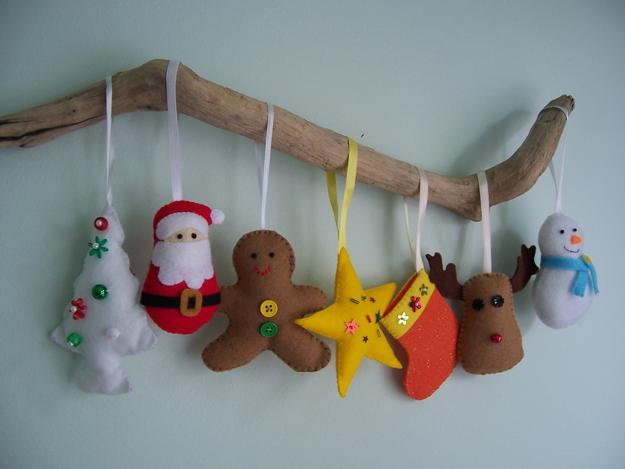 handmade felt Christmas decorations and unique gifts 