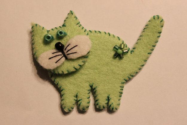 homemade felt decorations and Christmas Tree Ornaments