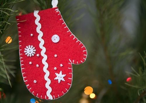 homemade felt decorations and Christmas Tree Ornaments