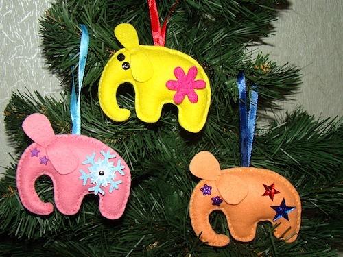 homemade felt decorations and Christmas Tree Ornaments