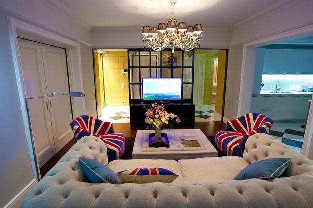 modern interior decoration Ideas with the British flag accents 